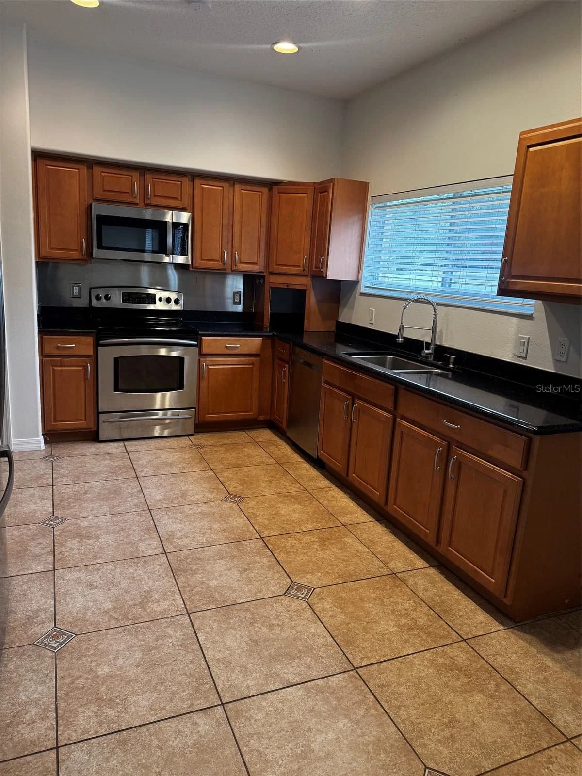 2742 DOVER GLEN Circle, Orlando, FL 32828 3