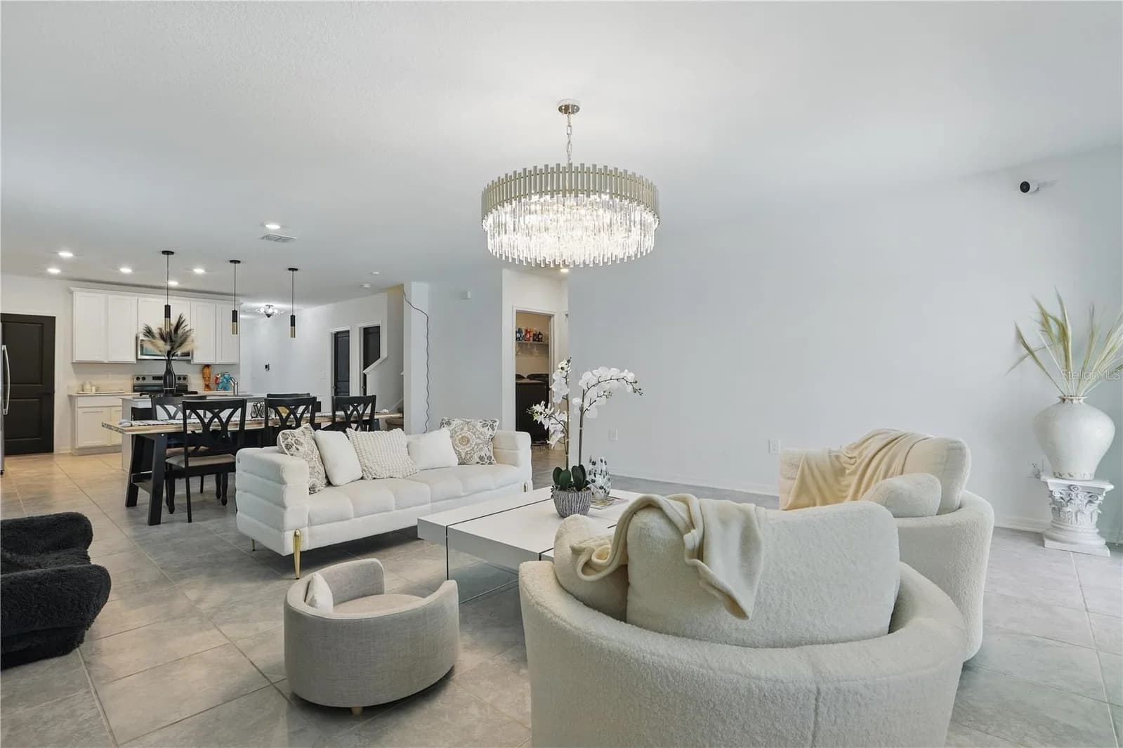 4307 PEBBLES THROW Drive, Kissimmee, FL 34746 2