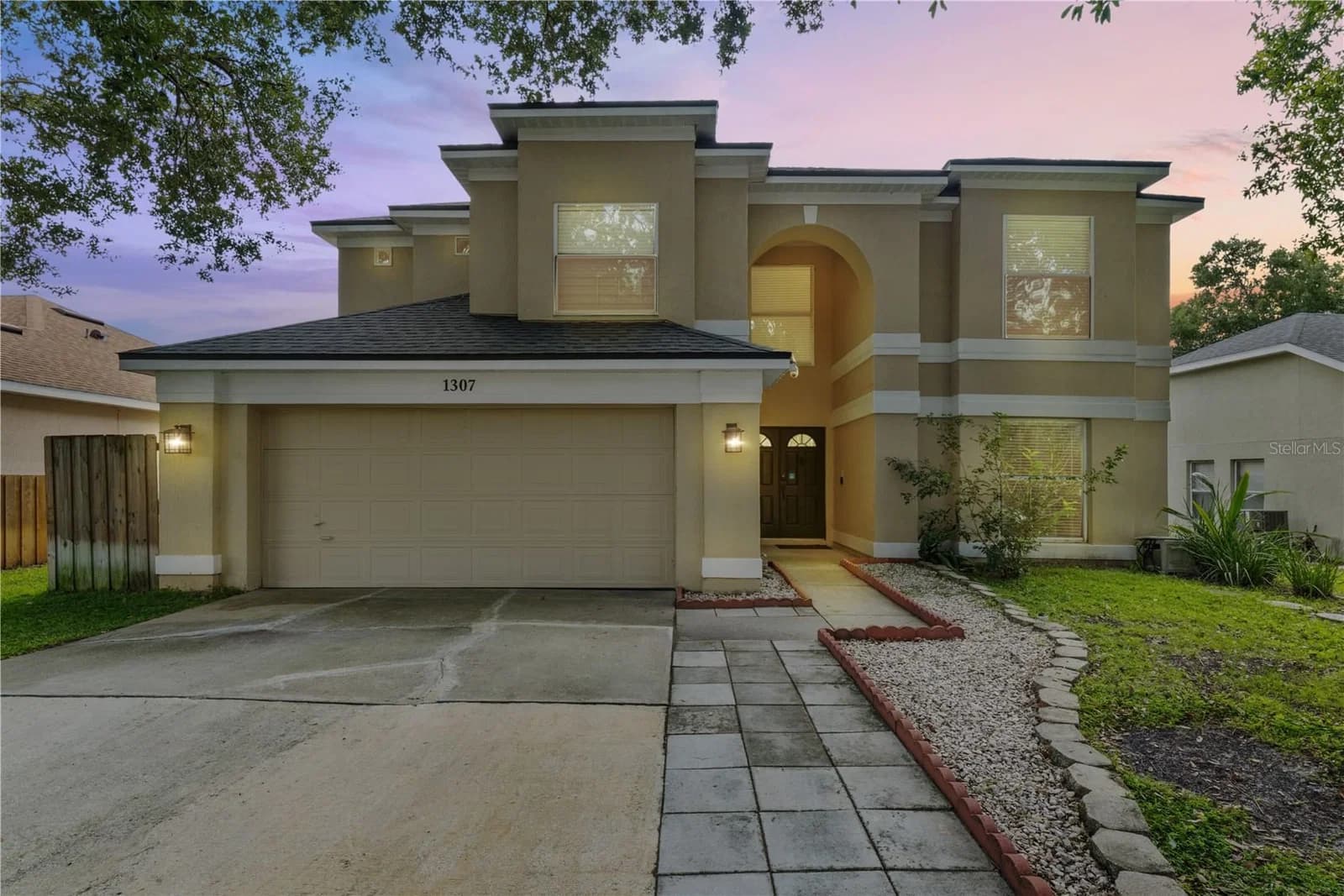 1307 LOCHBREEZE Way, Orlando, FL 32828 2