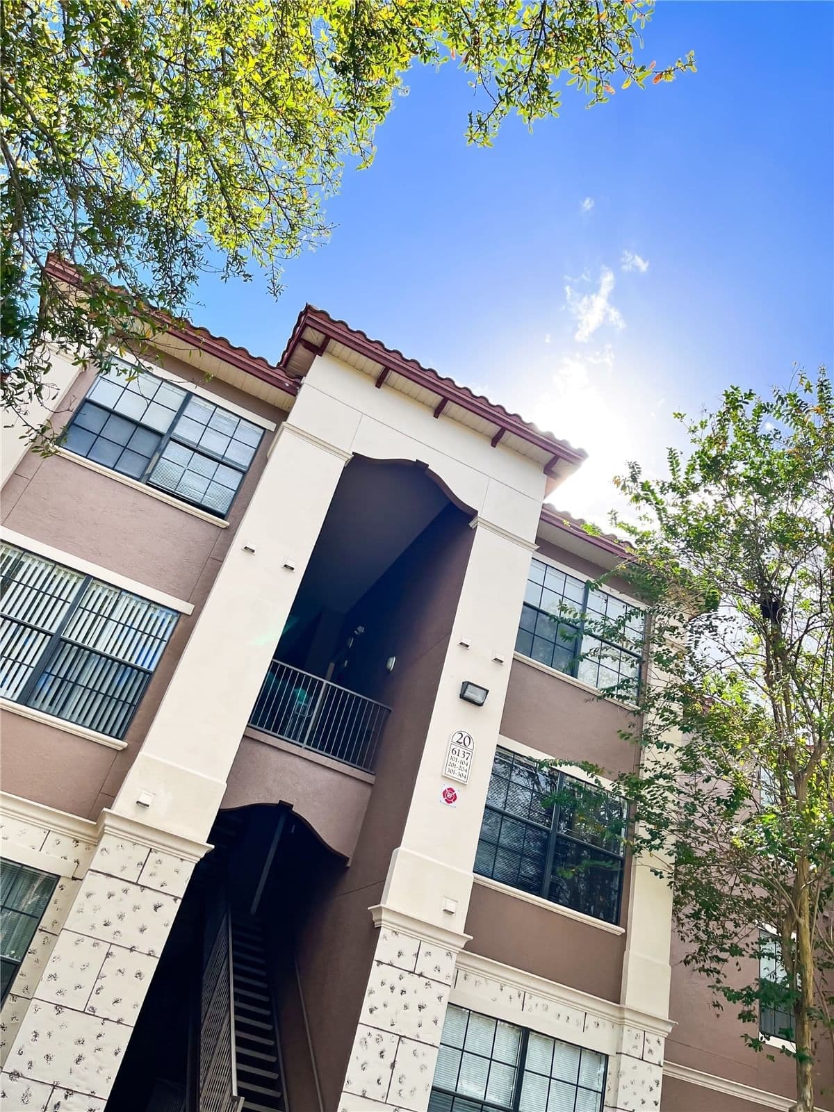 6137 METROWEST Boulevard #102, Orlando, FL 32835 2
