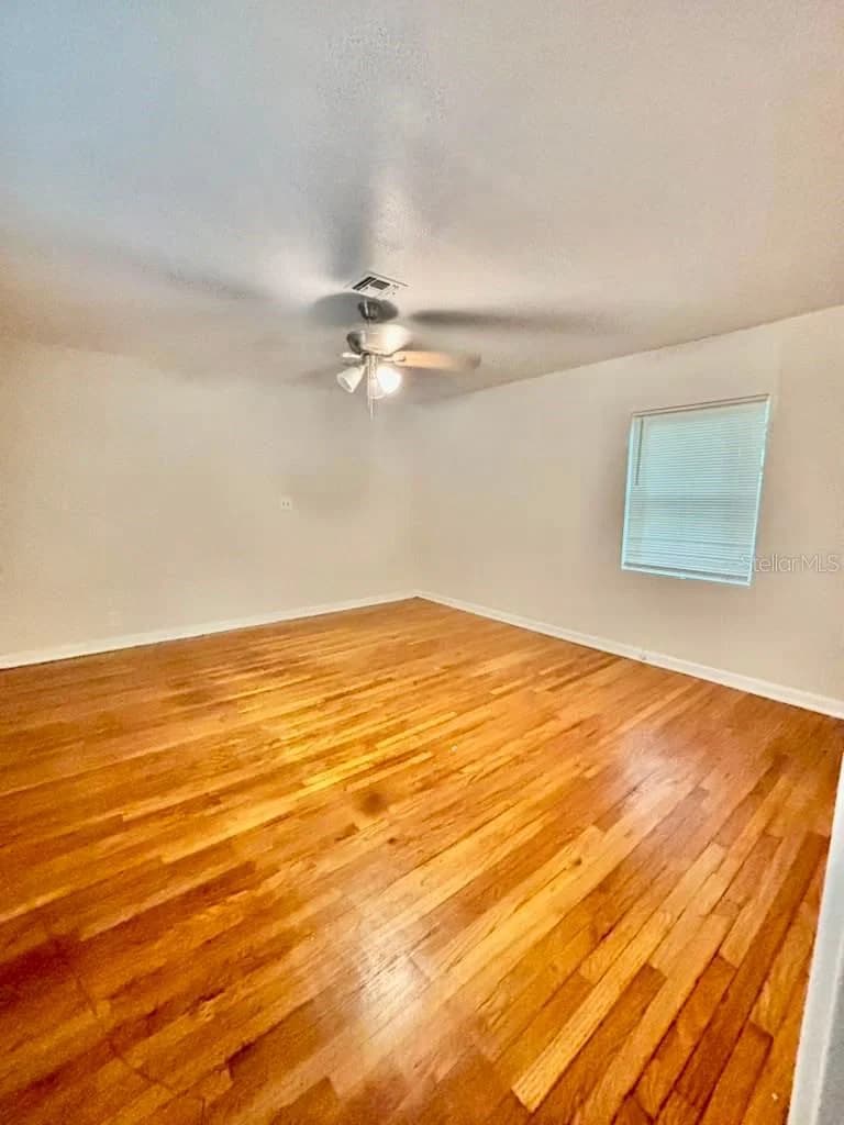 2394 ORANGE CENTER Boulevard 4