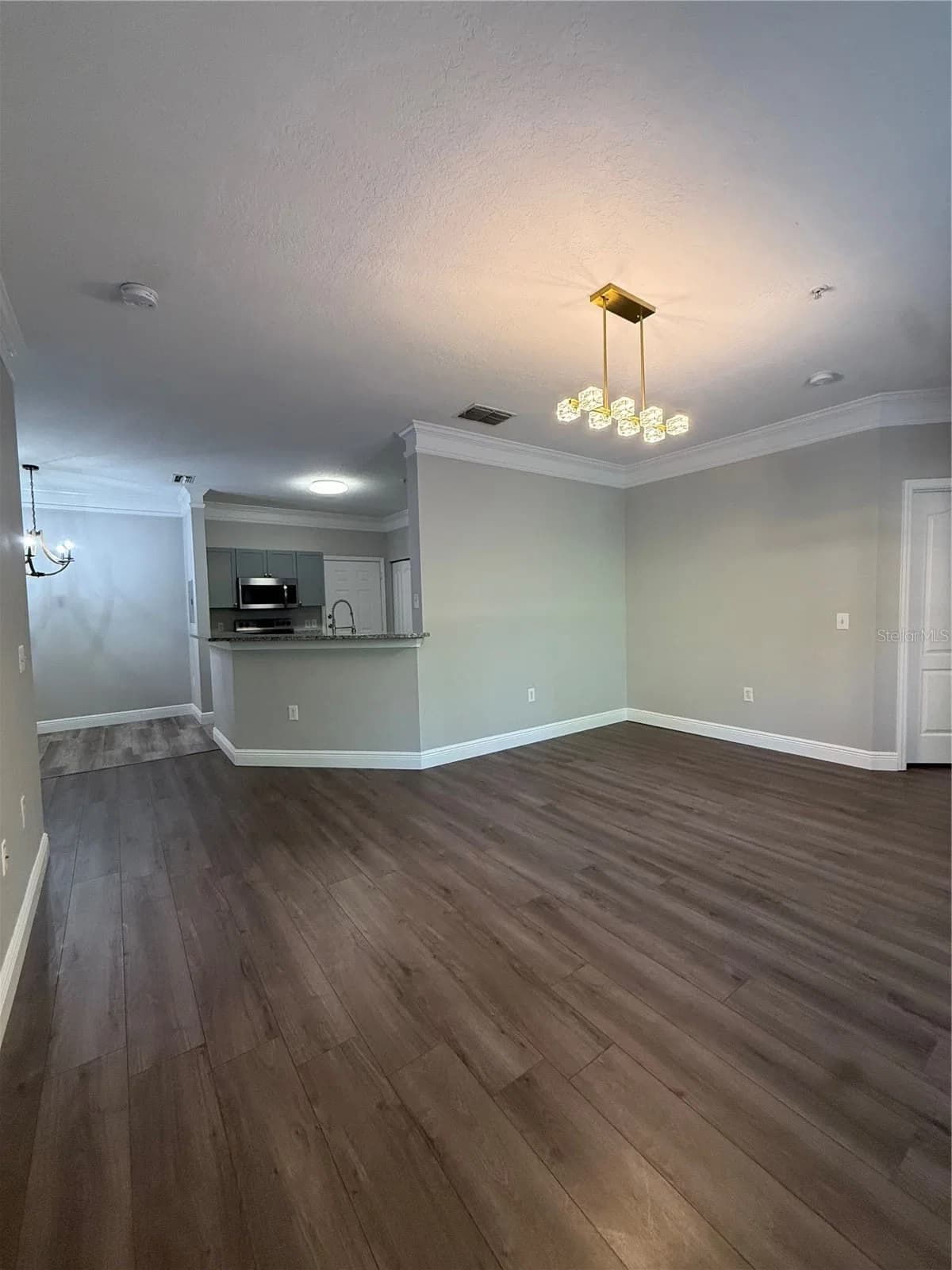 8824 VILLA VIEW Circle #108 3