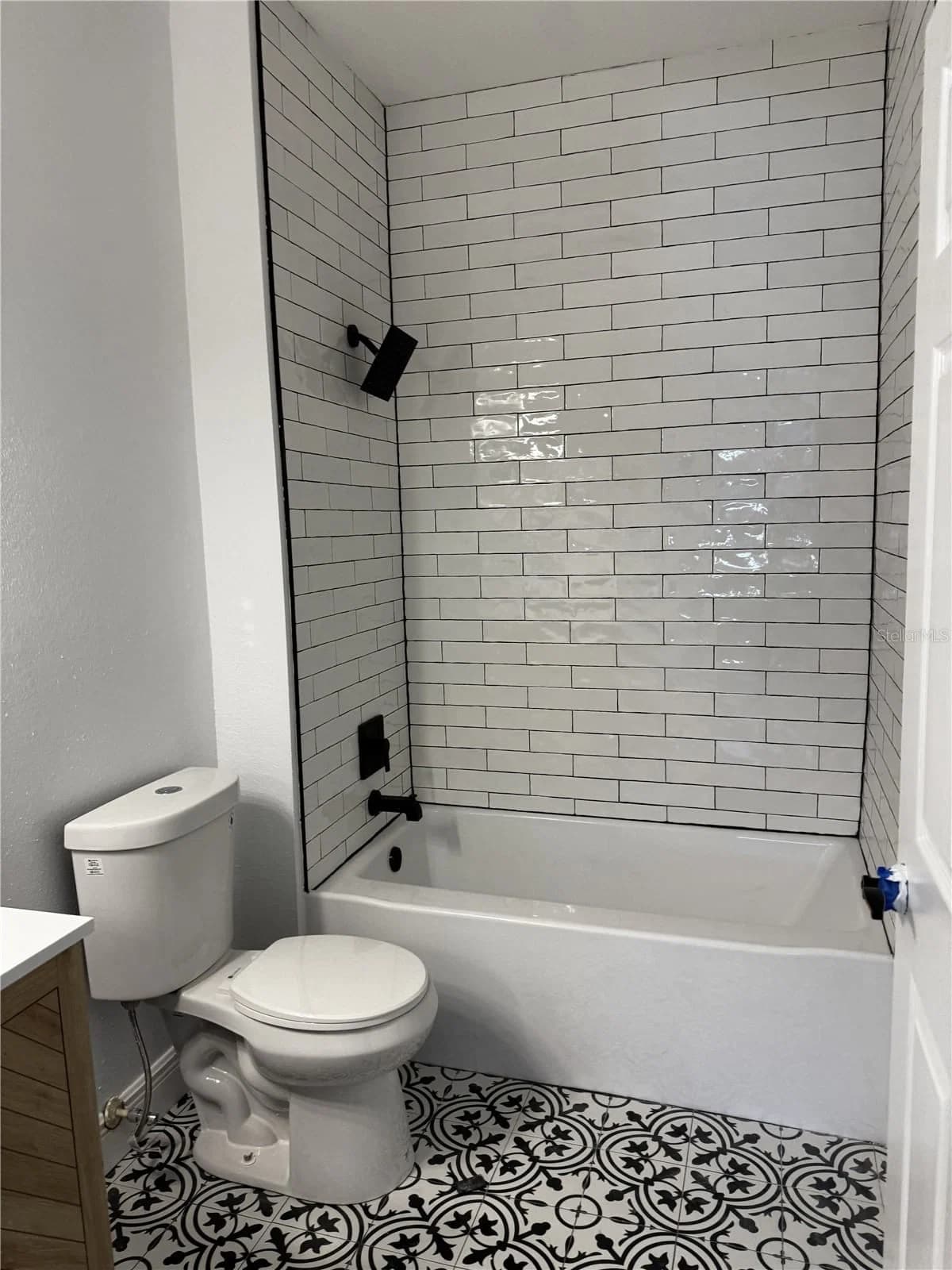 6611 TIME SQUARE Avenue #105, Orlando, FL 32835 2