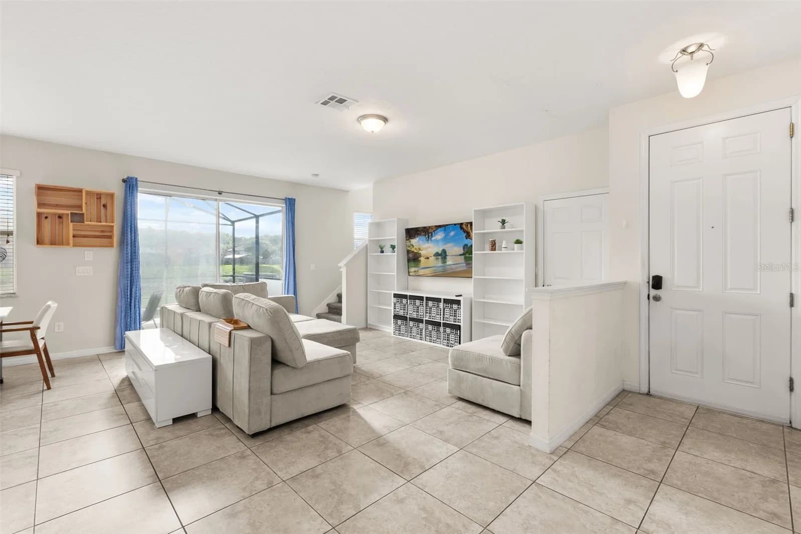 701 LAS FUENTES Drive, Kissimmee, FL 34746 2