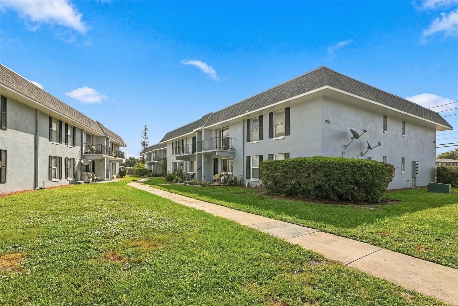 905 OAK RIDGE Road #D, Orlando, FL 32809 3