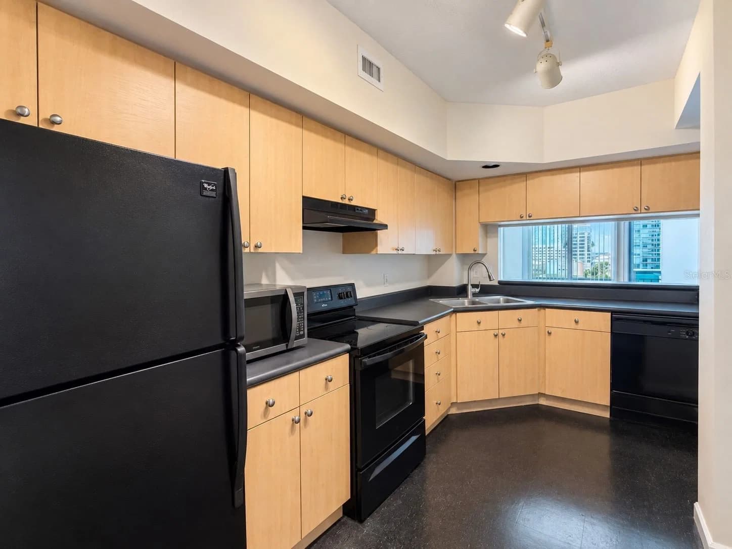 322 CENTRAL Boulevard #1109, Orlando, FL 32801 3
