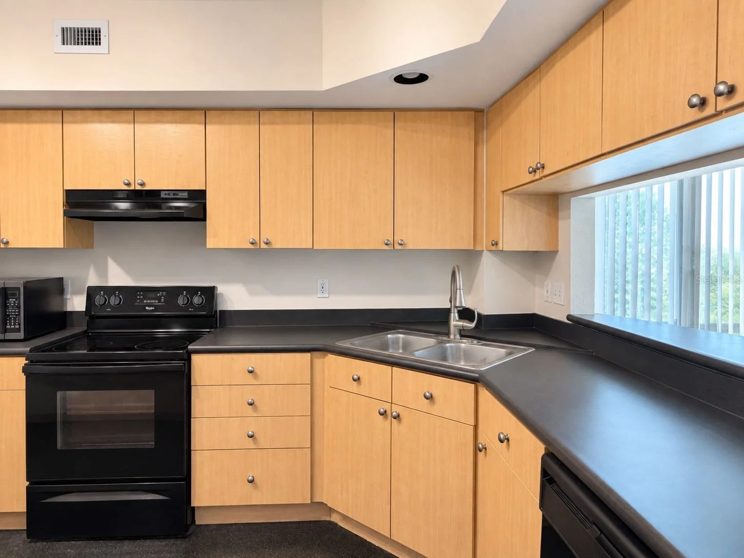 322 CENTRAL Boulevard #1109 5
