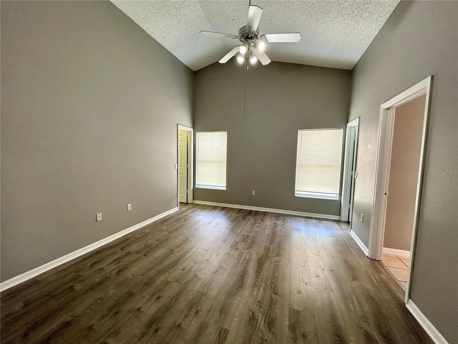 138 SIR PHILLIPS Drive 5