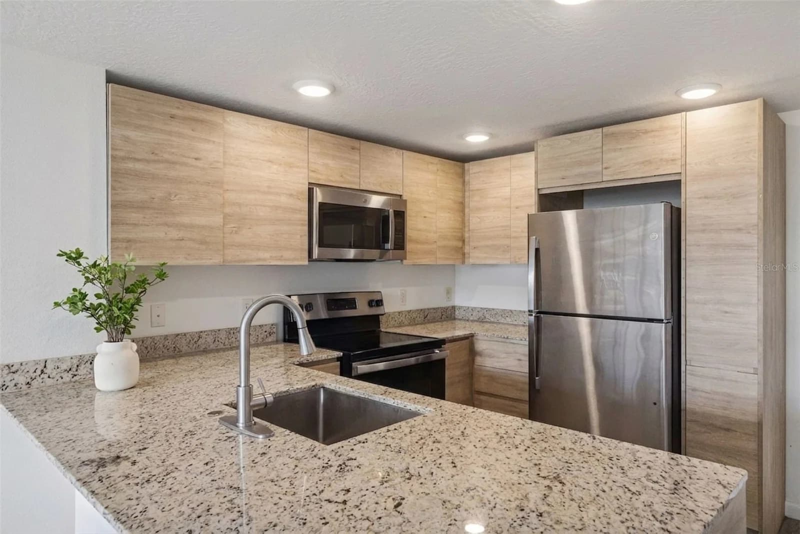 1210 SOUTHSTATION Place #202 5