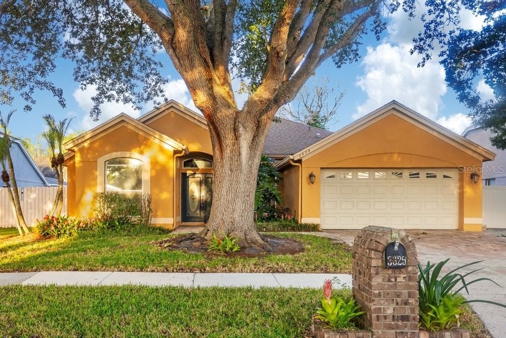 3625 GATLIN PLACE Circle, Orlando, FL 32812