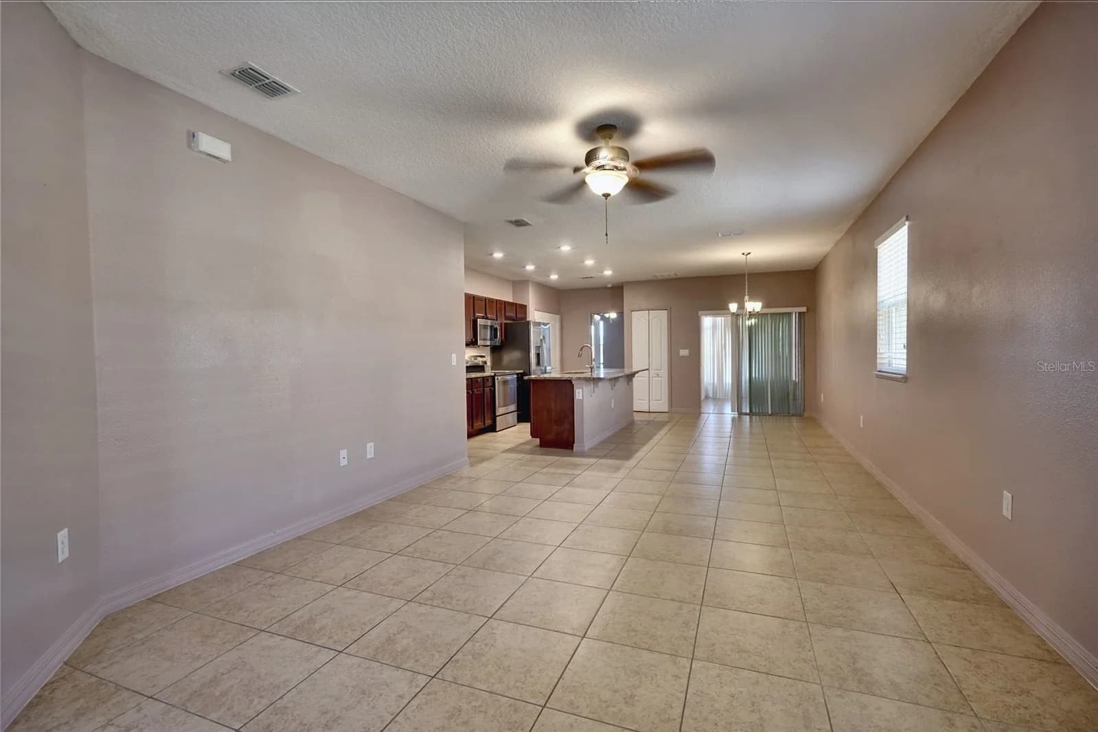 2272 CANYON BREEZE Avenue 4