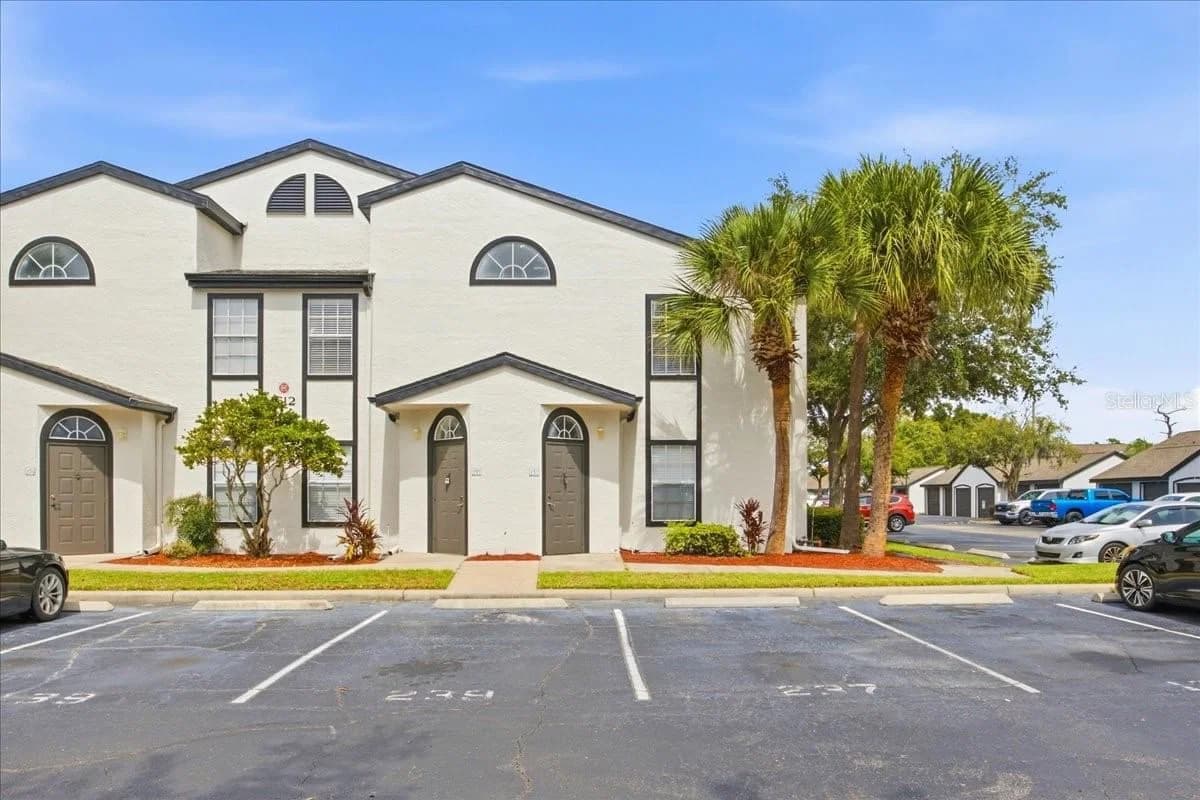 1612 COLUMBIA ARMS Circle #137, Kissimmee, FL 34741