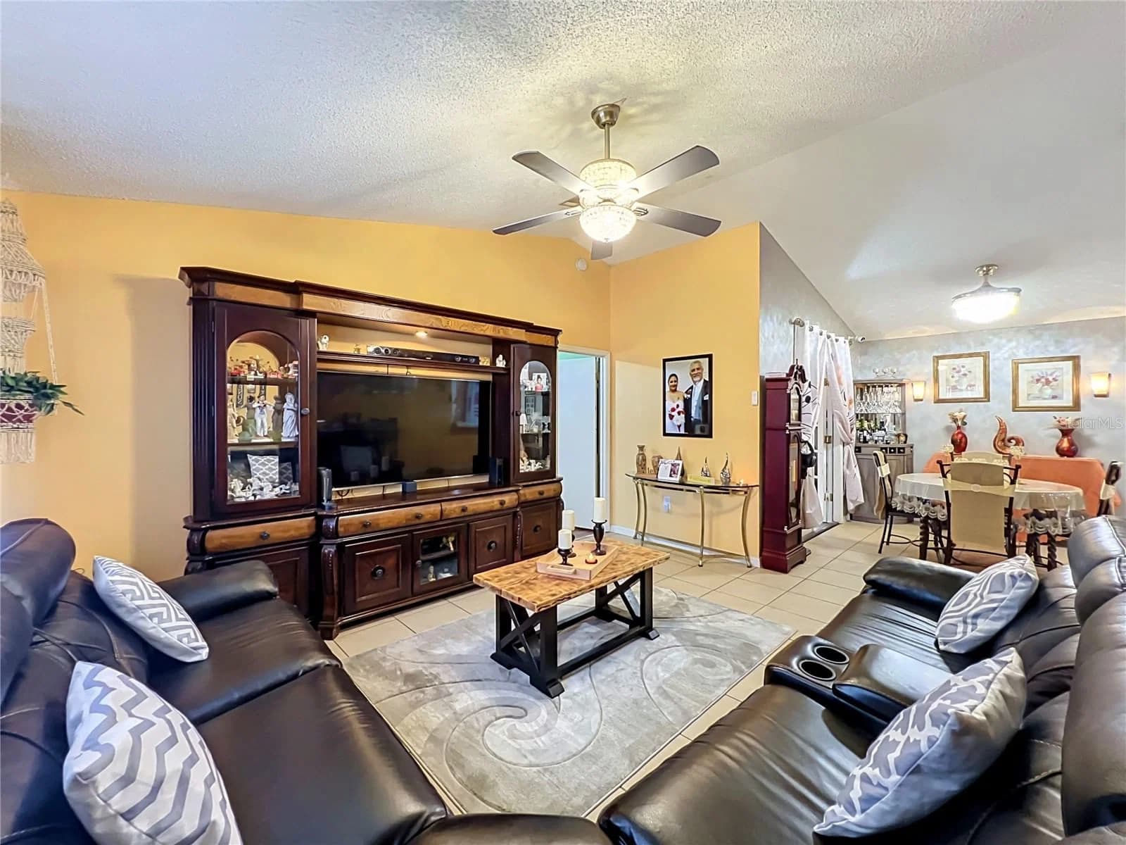 3438 BRETWOOD Drive 4