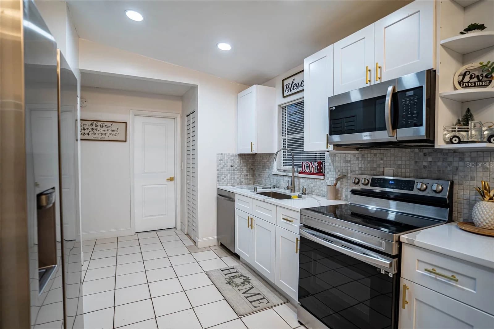 315 LAUDERDALE Court 5