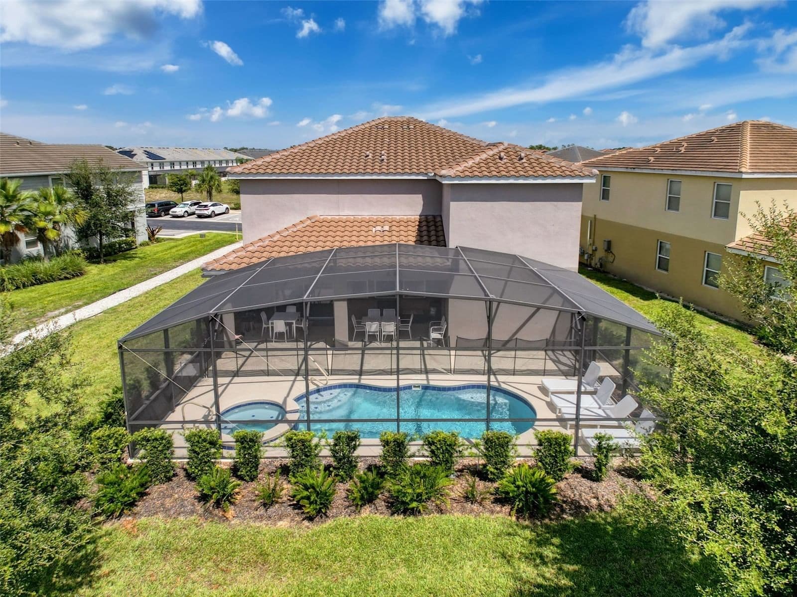 7511 OAKMOSS 2