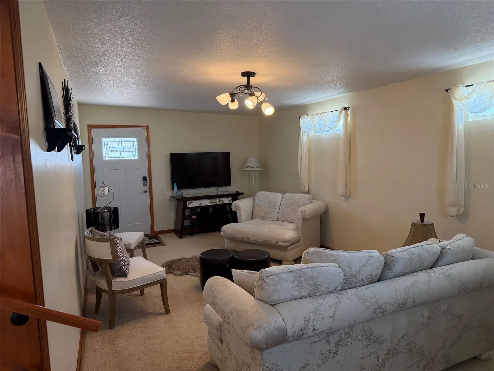 538 CENTER CREST 4