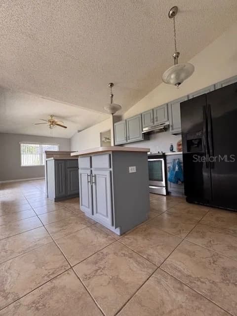 2405 LINCOLNSHIRE, Kissimmee, FL 34743 2