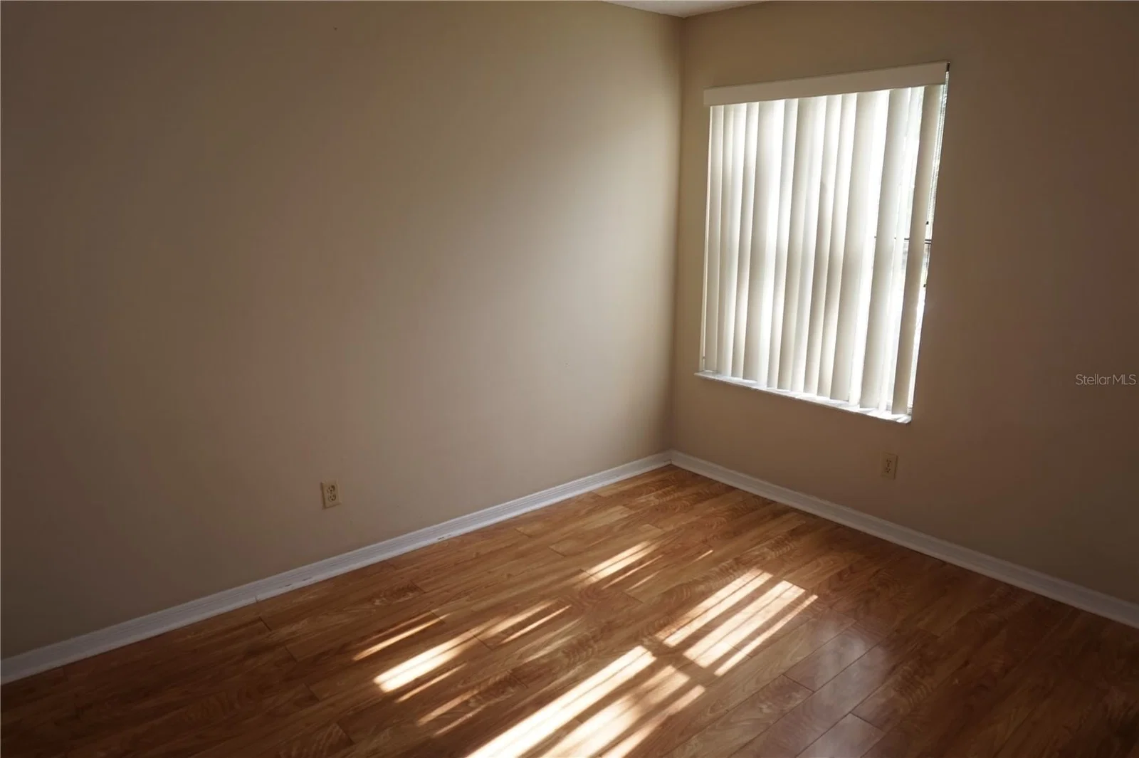 2749 POINCIANA 3