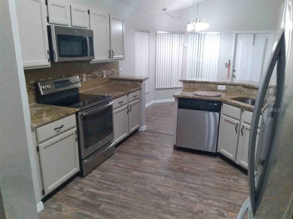 2863 PICADILLY Circle 5
