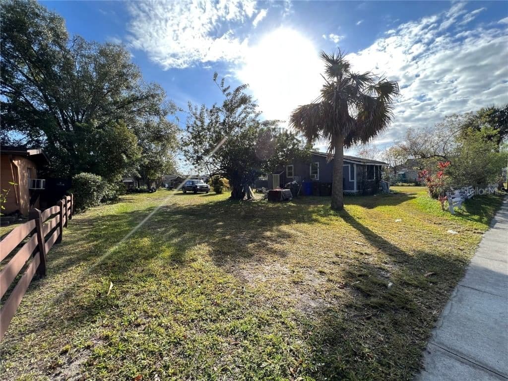 809 JOHN YOUNG Parkway 4