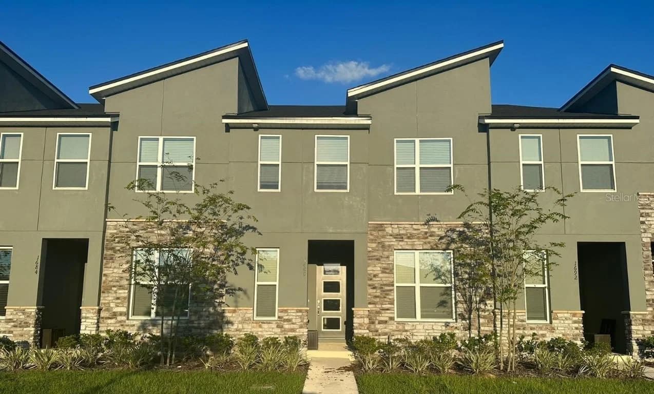 1688 TROPICAL PALMS Circle, Kissimmee, FL 34747