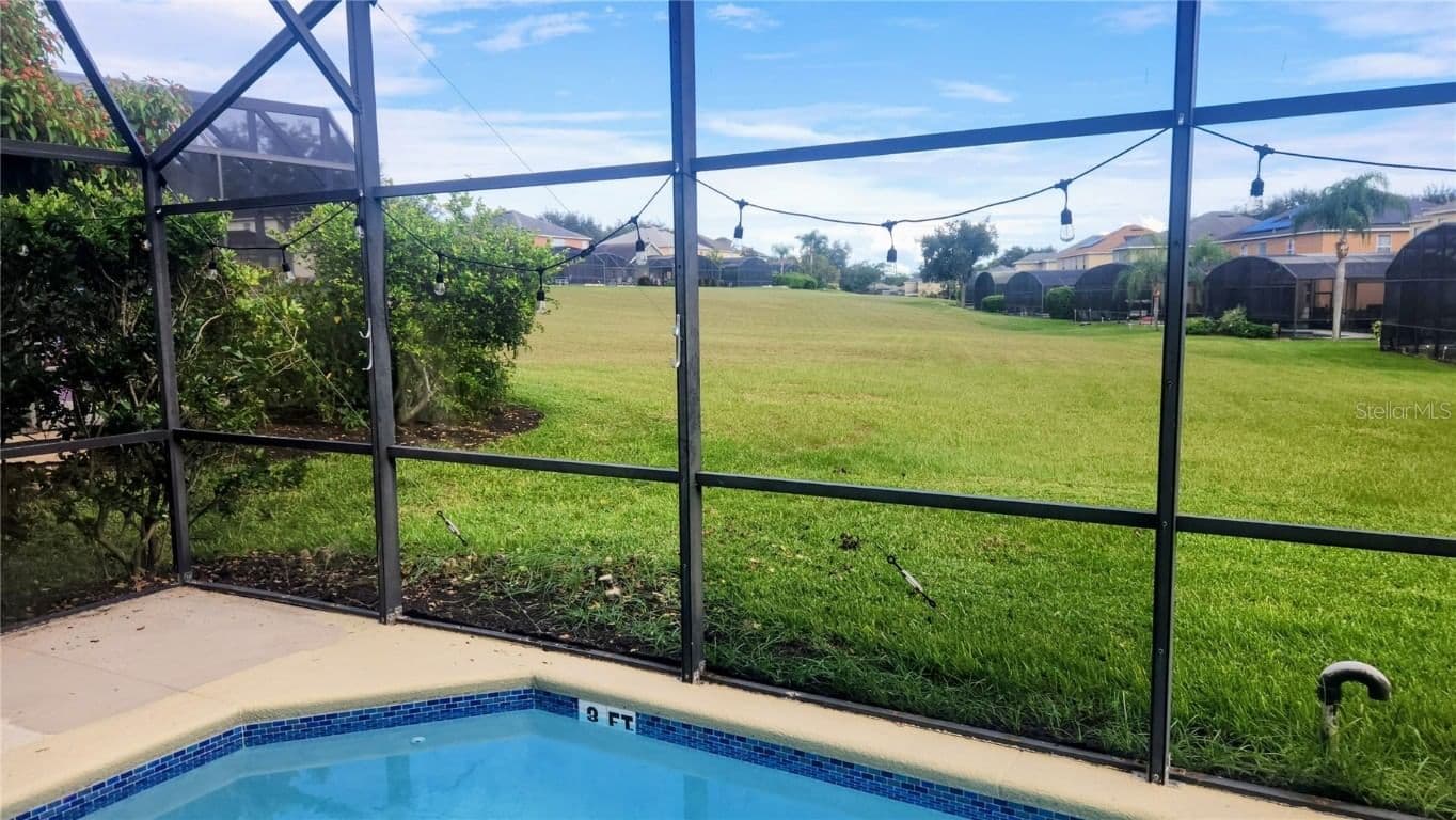 2605 EMERALD ISLAND Boulevard 5