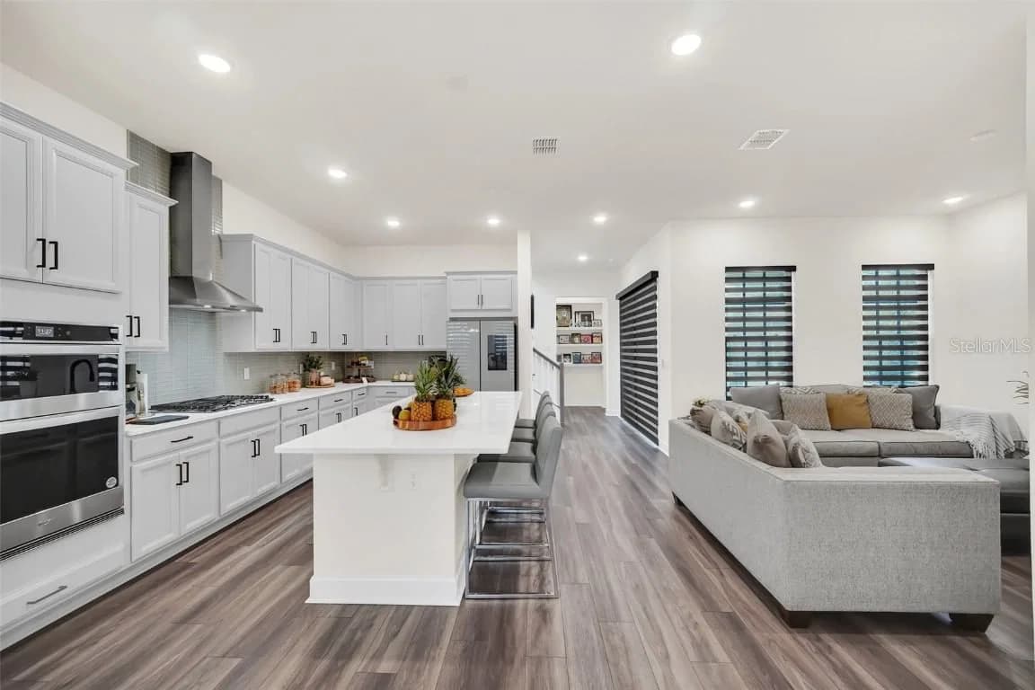 7401 LEVEE 3