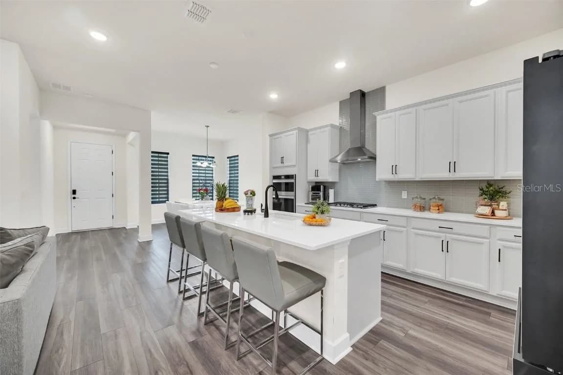 7401 LEVEE 4