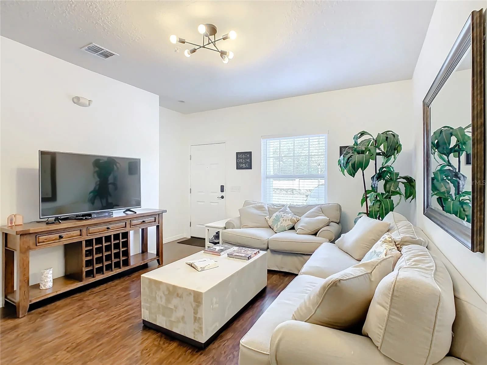 5362 DIPLOMAT CT #103 5