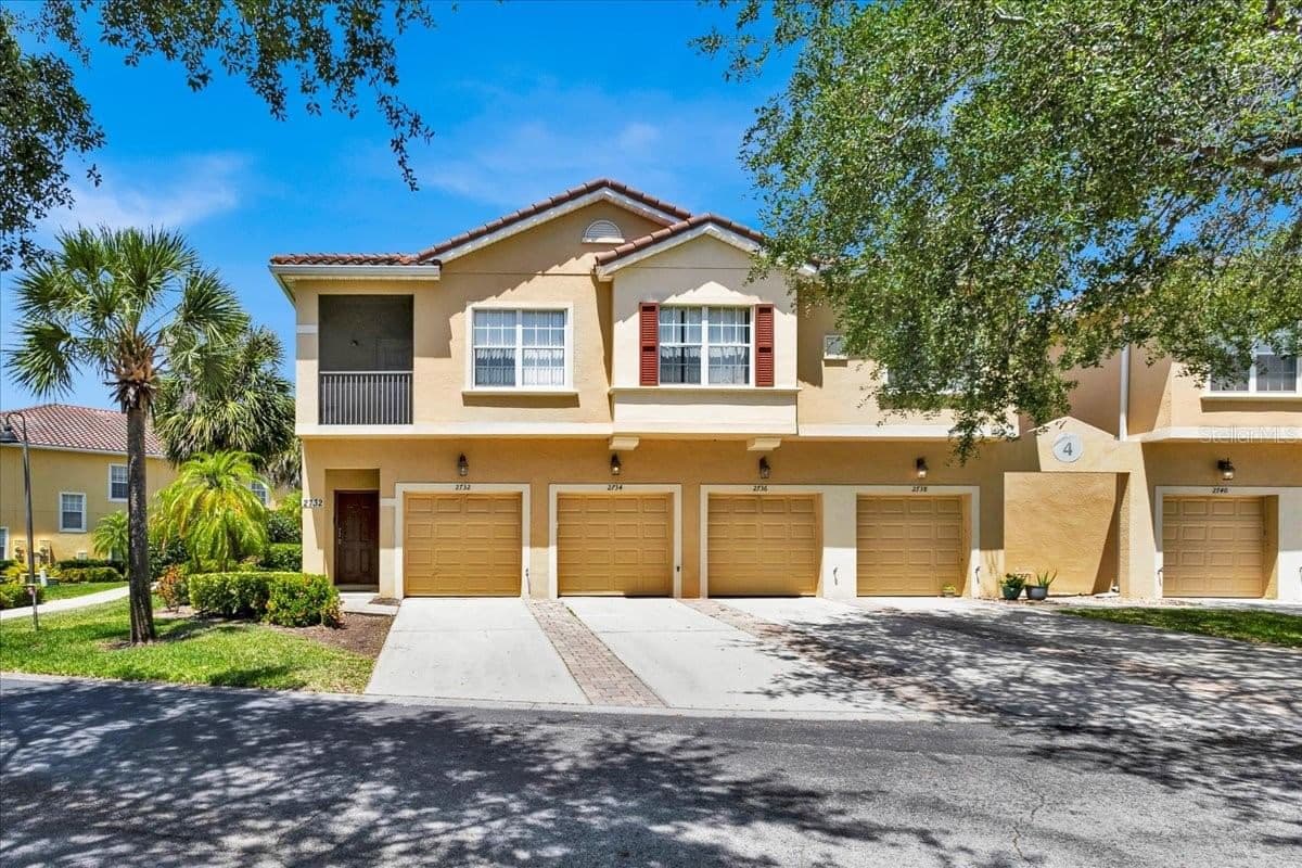 2732 OAKWATER Drive #101, Kissimmee, FL 34747