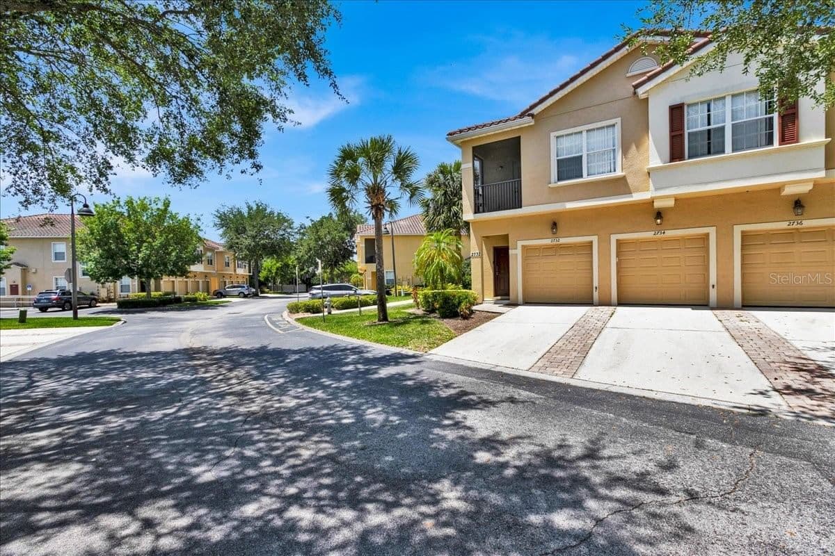 2732 OAKWATER Drive #101, Kissimmee, FL 34747 3
