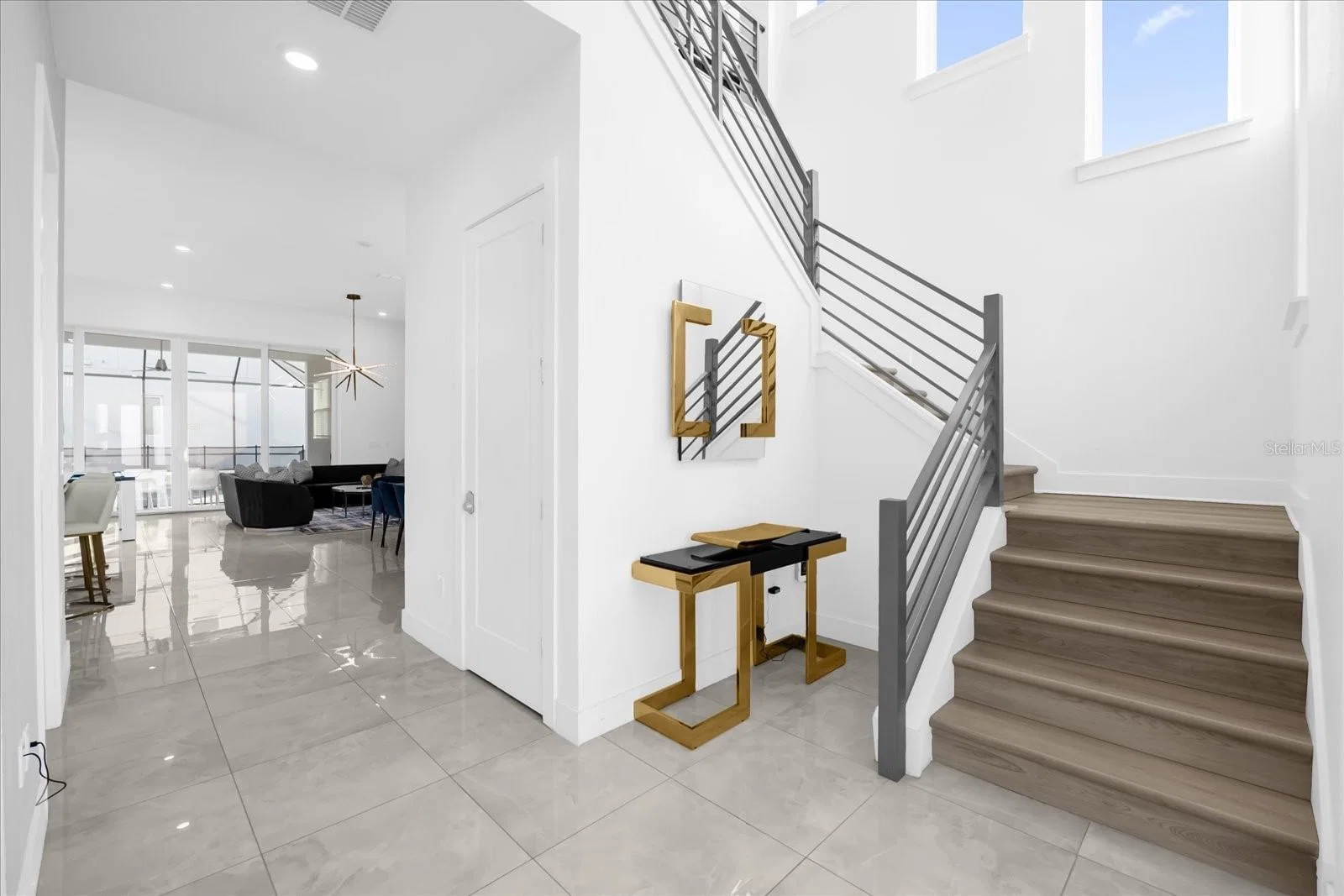 2137 PINE OAK 3