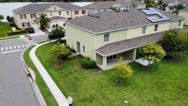 403 ARBOR LAKES 4