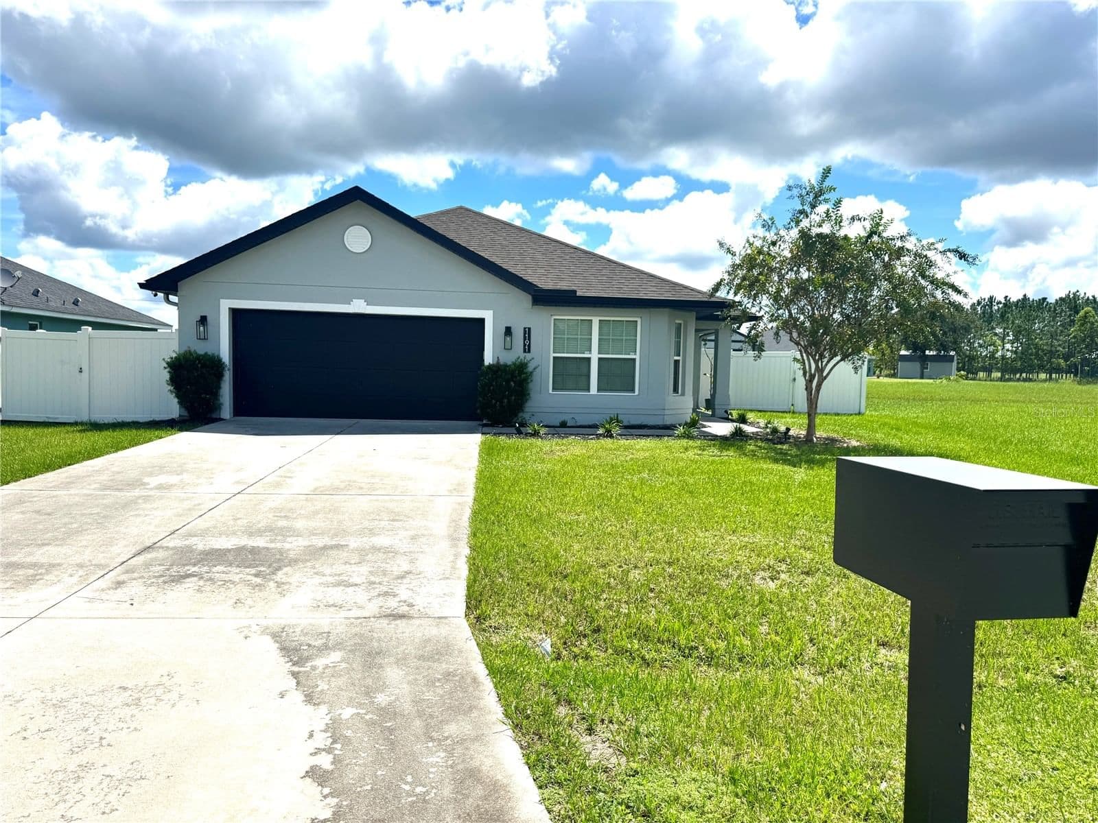 1191 SABINE, Kissimmee, FL 34759 2