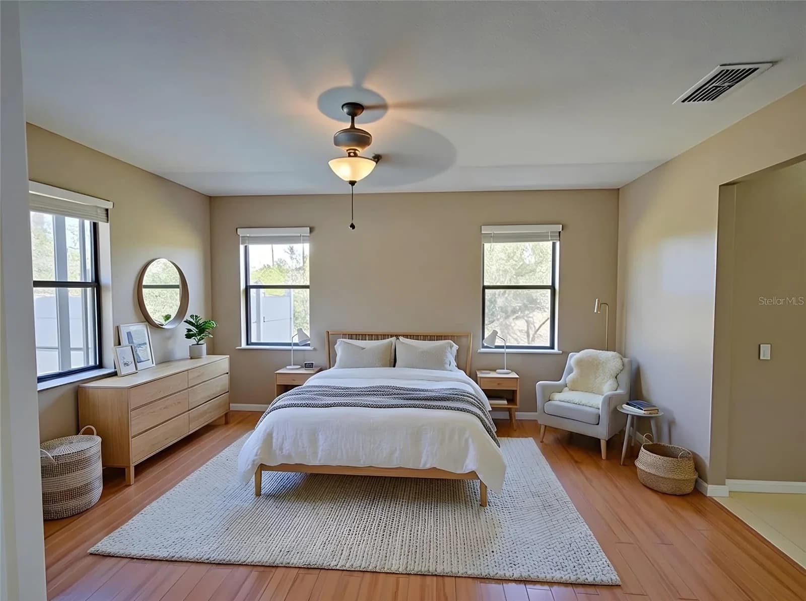 2717 EAGLE CLIFF 4