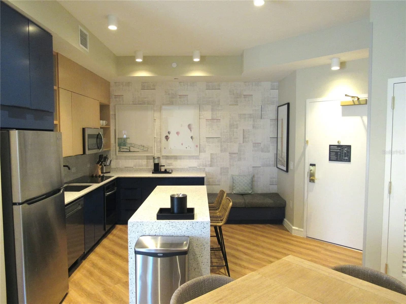 3151 SUNSET WALK DR 5