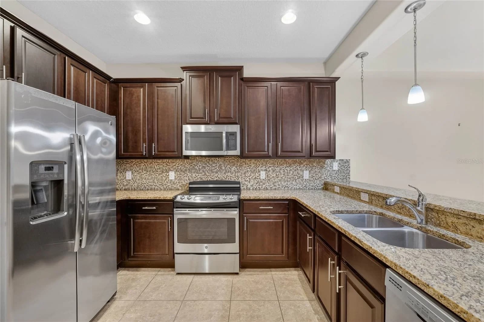 8087 BROOKSVILLE 4