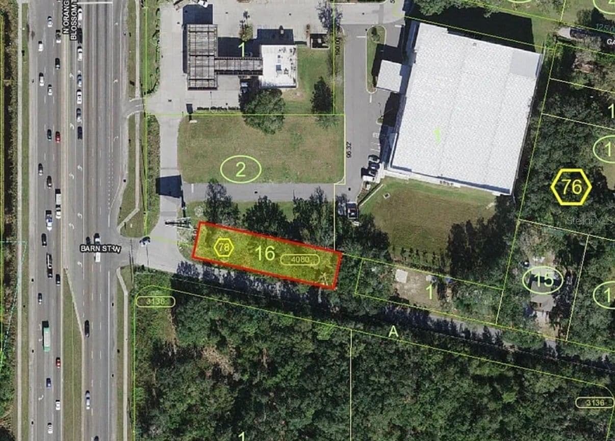 BARN, Kissimmee, FL 34744