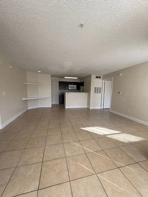 2210 GRAND CAYMAN, Kissimmee, FL 34741 3