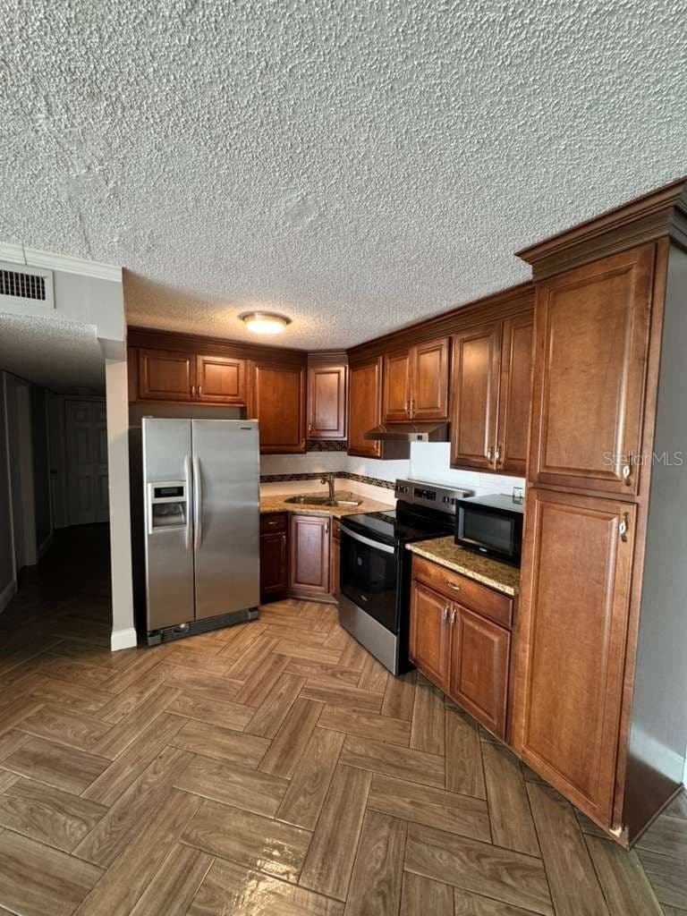 911 OAK RIDGE #C, Orlando, FL 32809 2