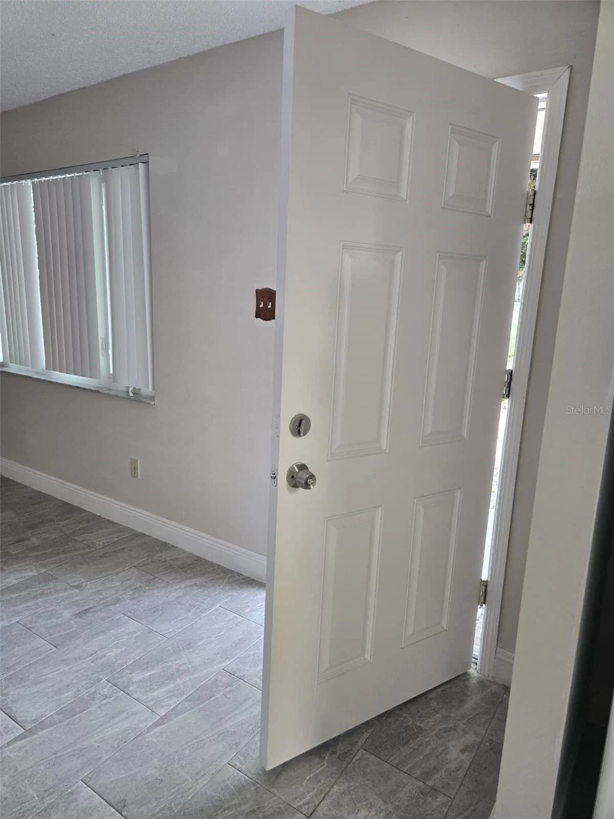 1420 SIMMONS, Kissimmee, FL 34744 3