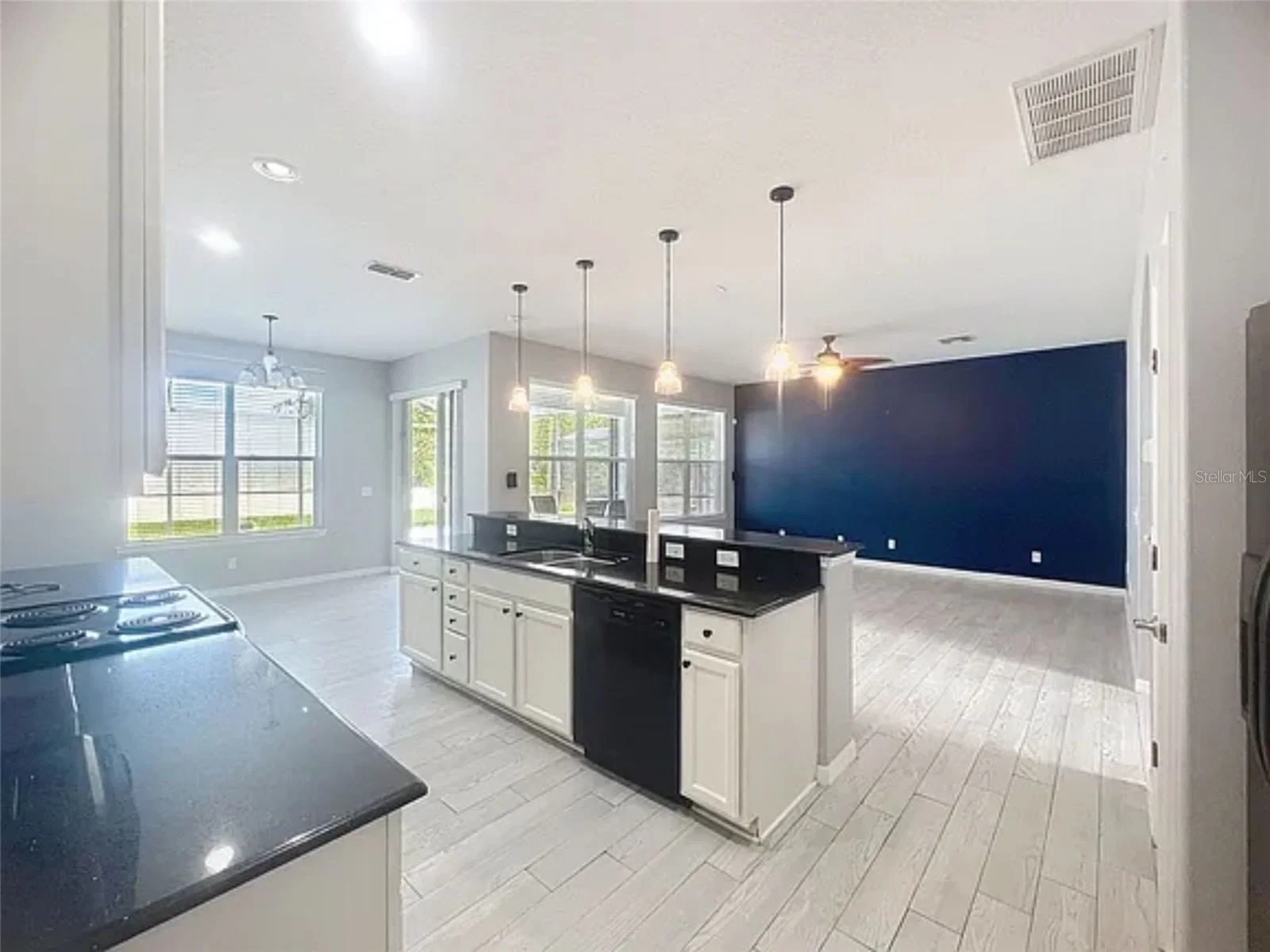 1476 LEXINGTON AVE 3