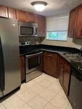 1948 LAKE ATRIUMS Circle #115 5