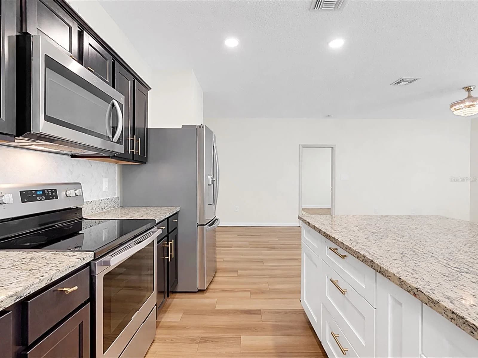 749 ORCHID GROVE 5