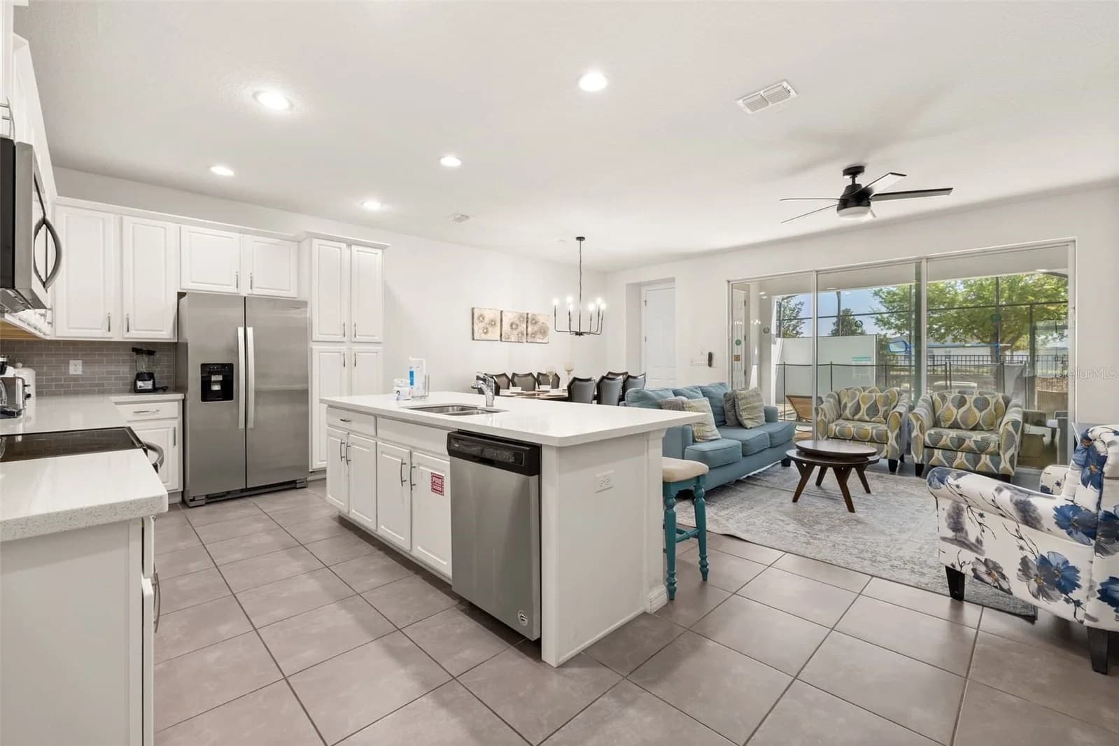 1539 CAREY PALM 5