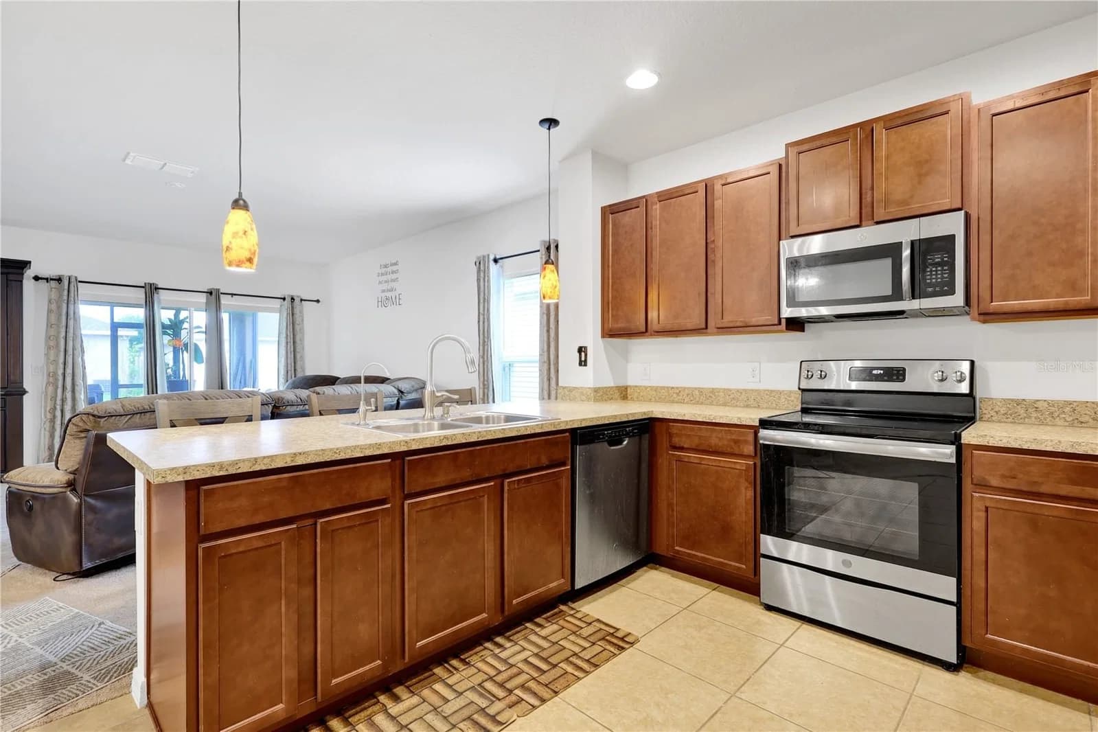 4817 MARCOS, Kissimmee, FL 34758 3