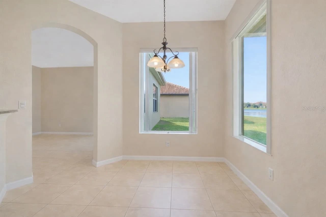 3821 SHOREVIEW 4