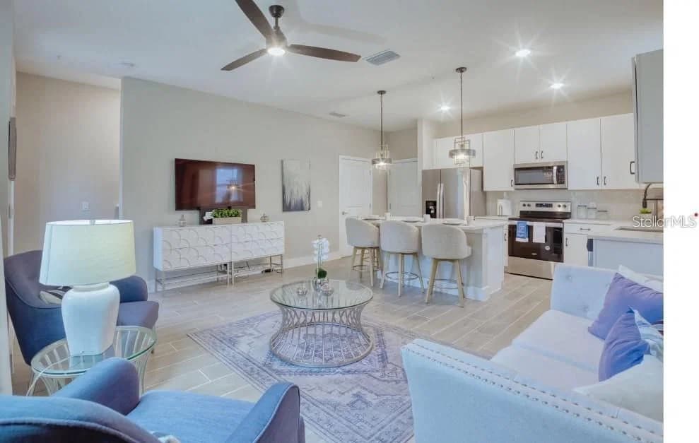 2109 BROOME 5