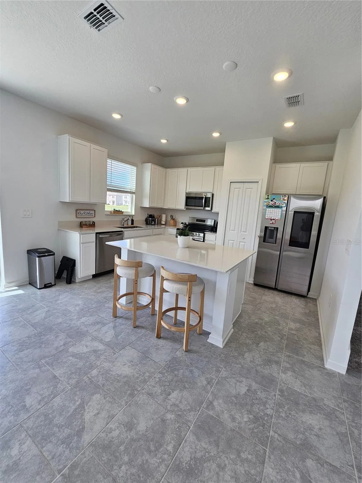 3054 CHANTILLY 5