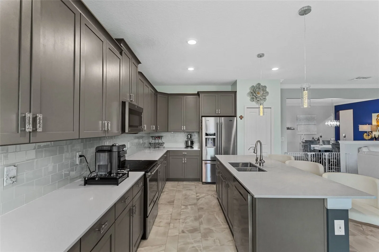 2215 CAMDEN PARK 5